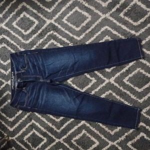 American Eagle jegging crop cut